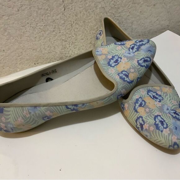Crocs Eve Graphic Blue Floral slip on ballet shoes 10 - Picture 9 of 9